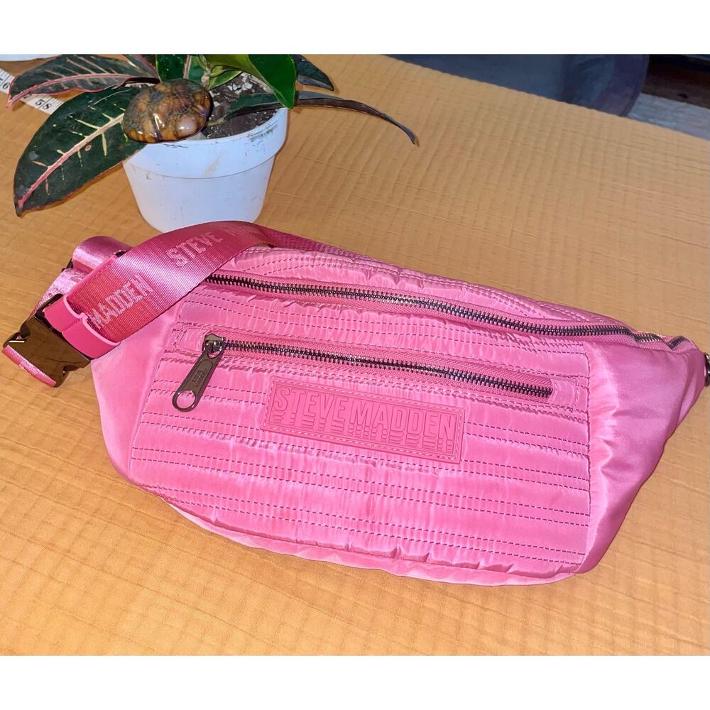 Steve Madden Candy Pink Sling/Fanny Pack Bag - Pink - NEW